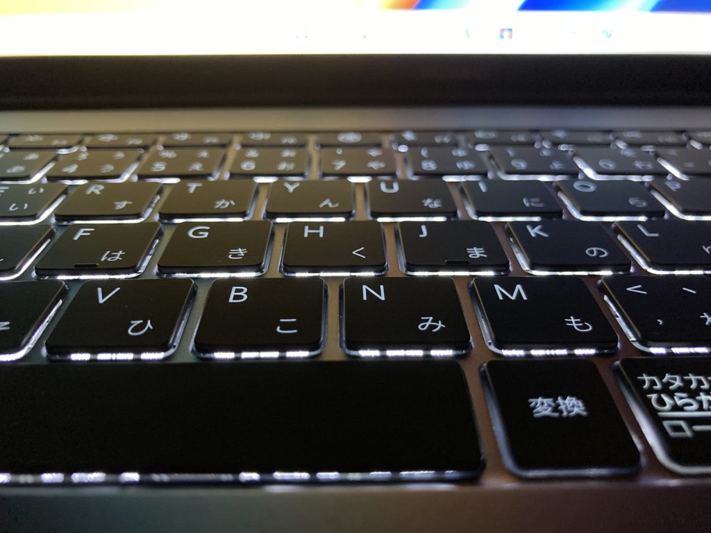 HUAWEI MateBook D16キーボードLED20230327